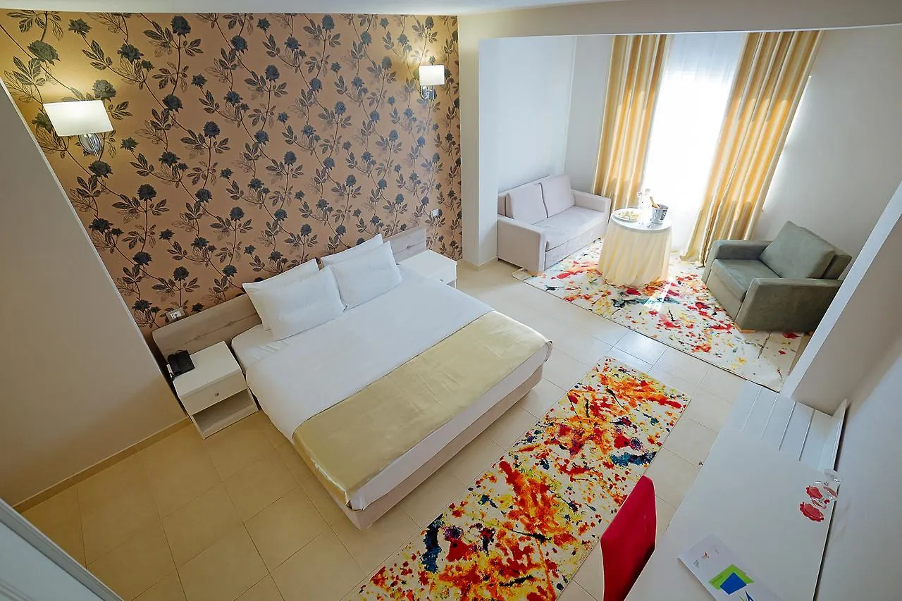 Sun Hotel Durres 3*,